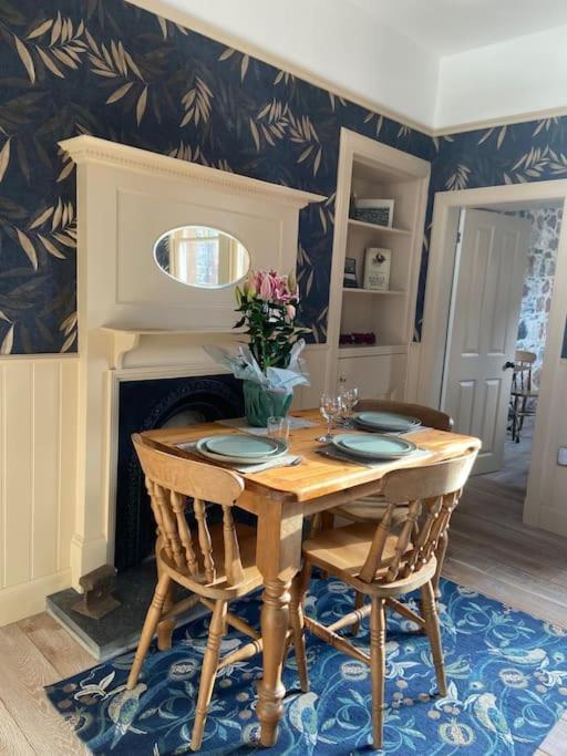 Signalman'S Cottage In Clachnaharry South Kessock Экстерьер фото